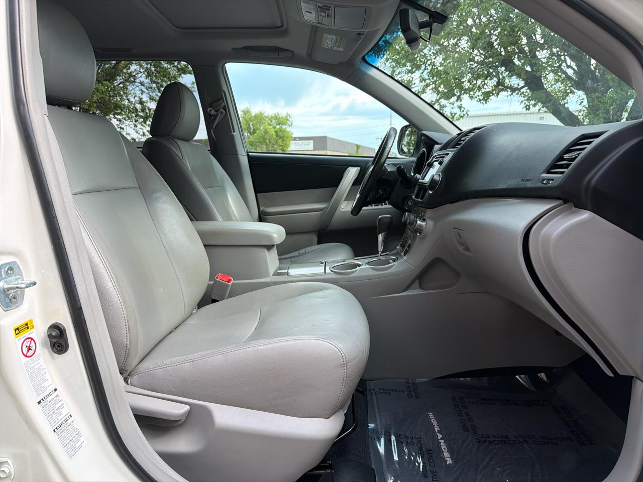 Toyota Highlander 4dr V6 4WD Limited w/3rd Row (Natl) 2013