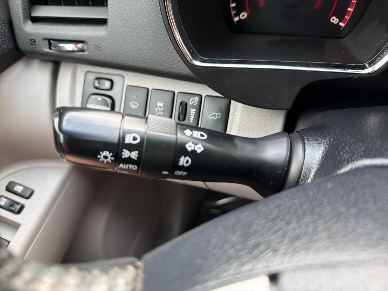 Toyota Highlander 4dr V6 4WD Limited w/3rd Row (Natl) 2013