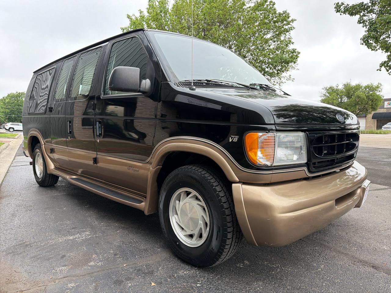 Ford Econoline E150 2000