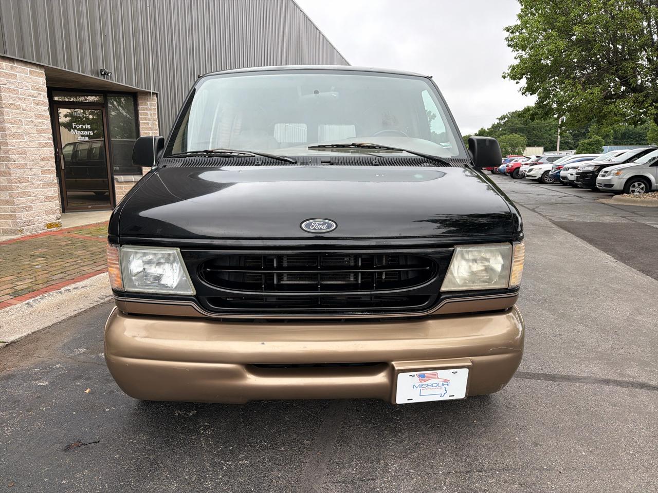 Ford Econoline E150 2000