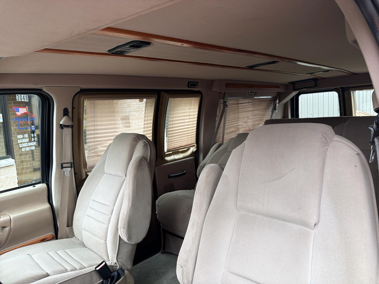 Ford Econoline E150 2000