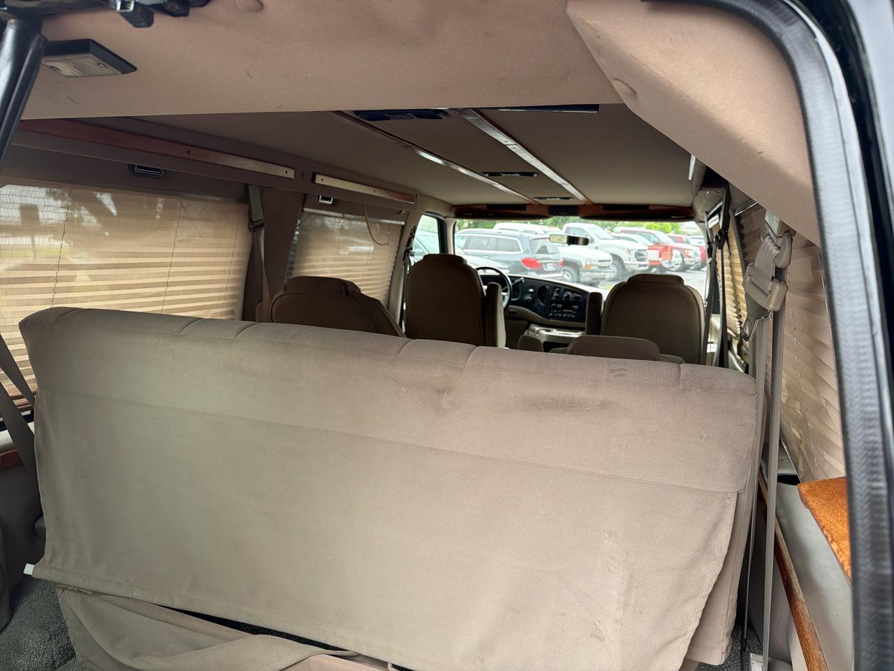 Ford Econoline E150 2000