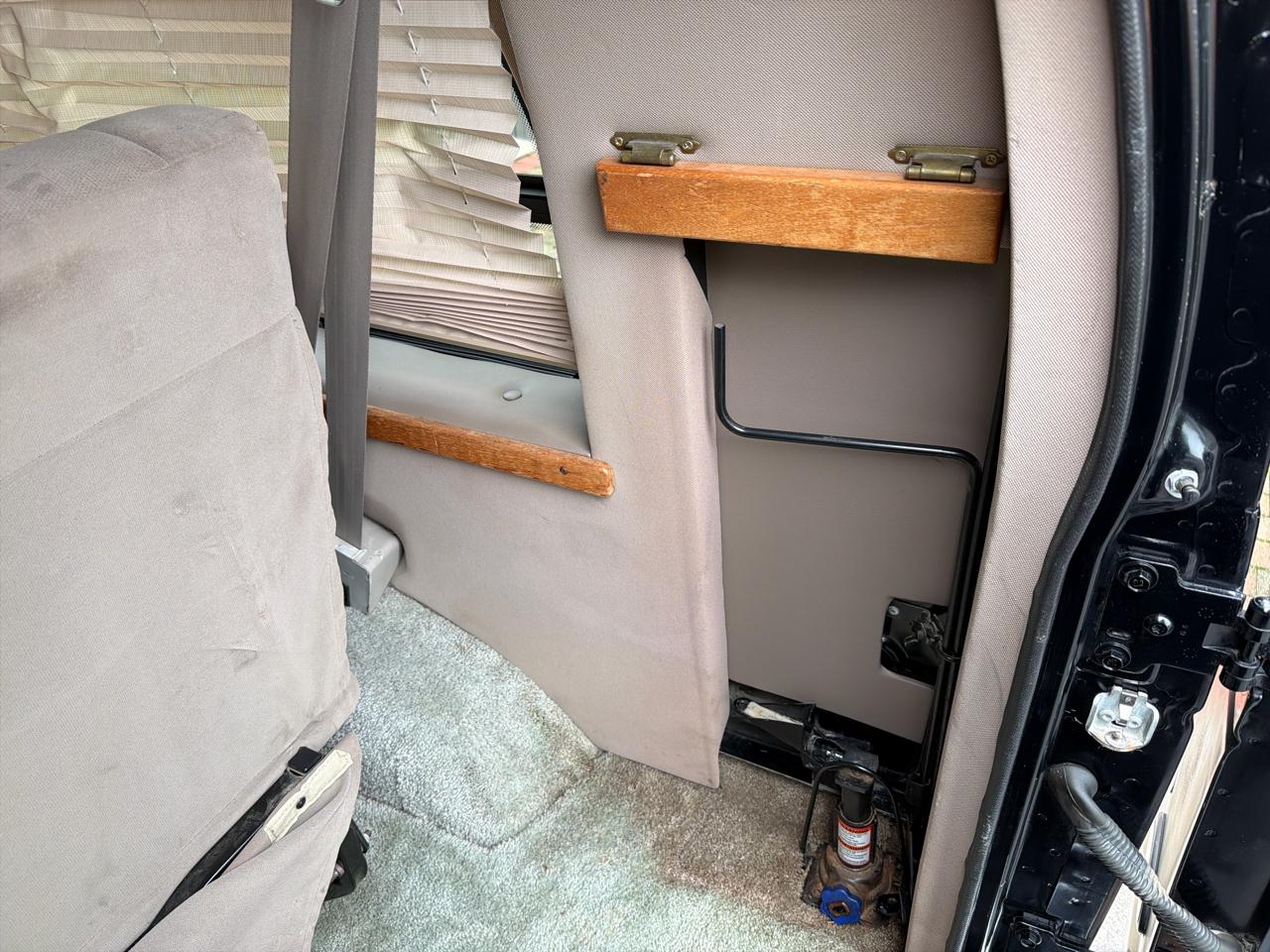 Ford Econoline E150 2000