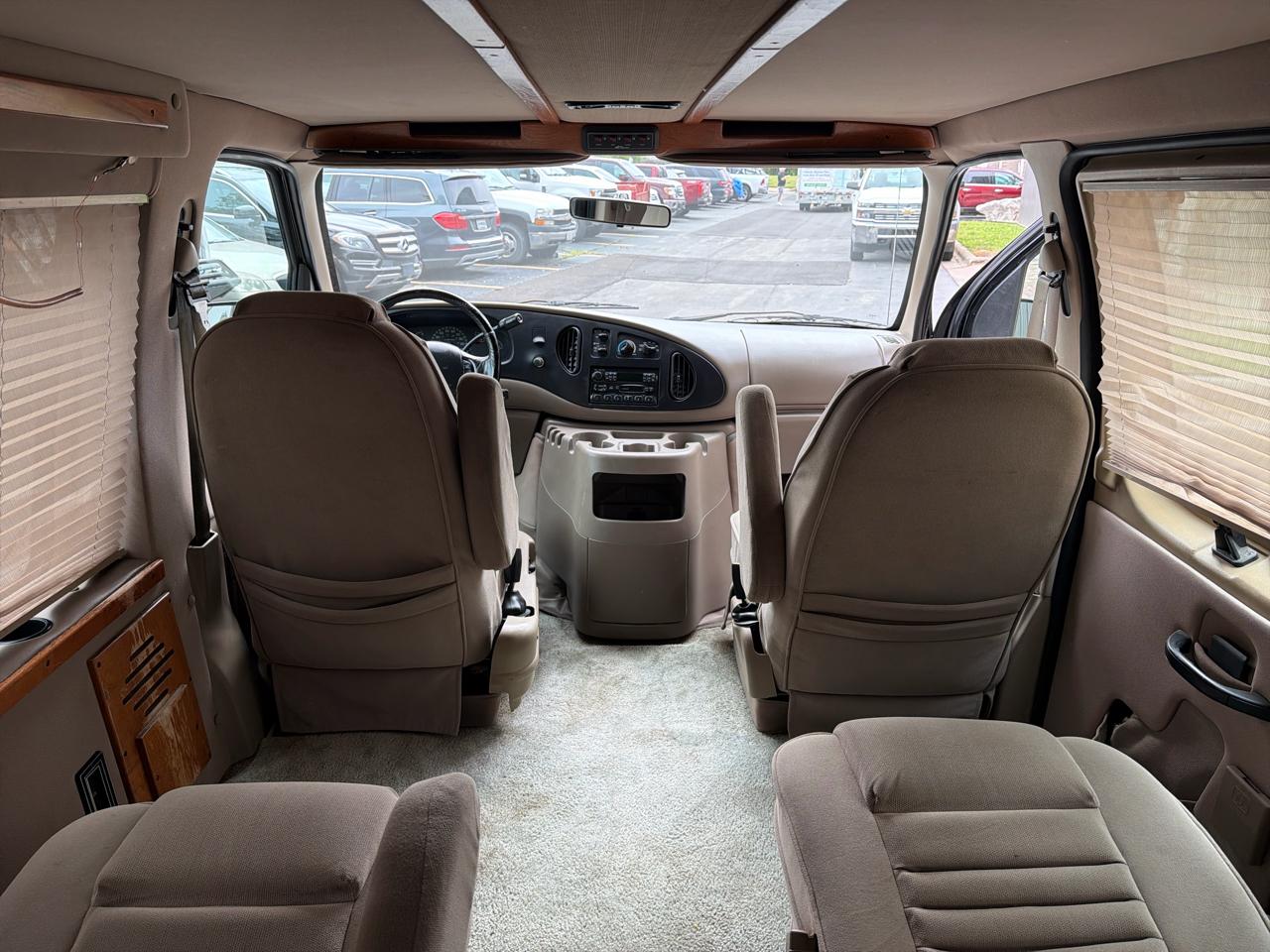 Ford Econoline E150 2000
