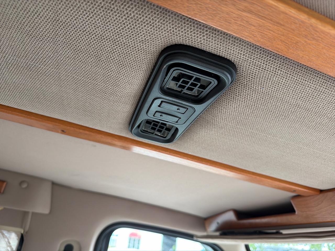Ford Econoline E150 2000
