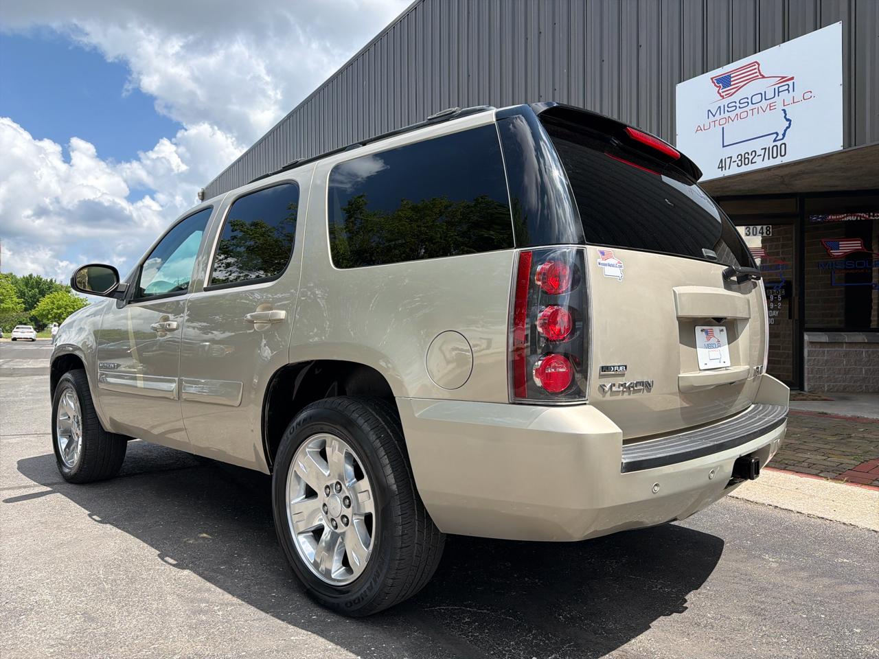 GMC Yukon SLE-1 4WD 2008