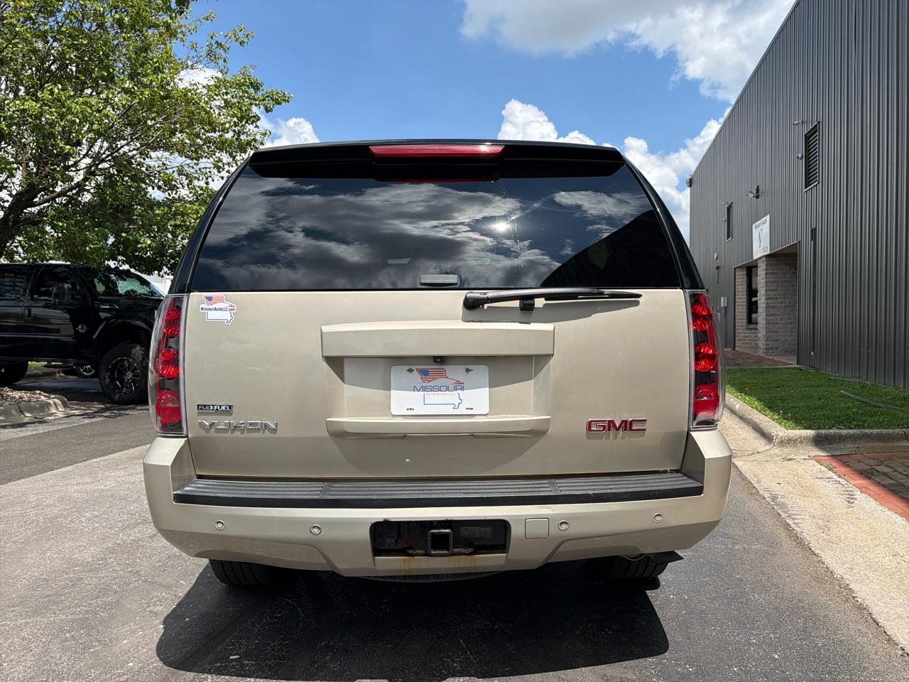 GMC Yukon SLE-1 4WD 2008