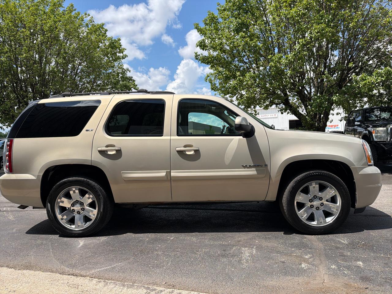 GMC Yukon SLE-1 4WD 2008