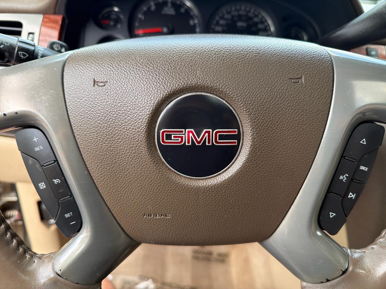 GMC Yukon SLE-1 4WD 2008