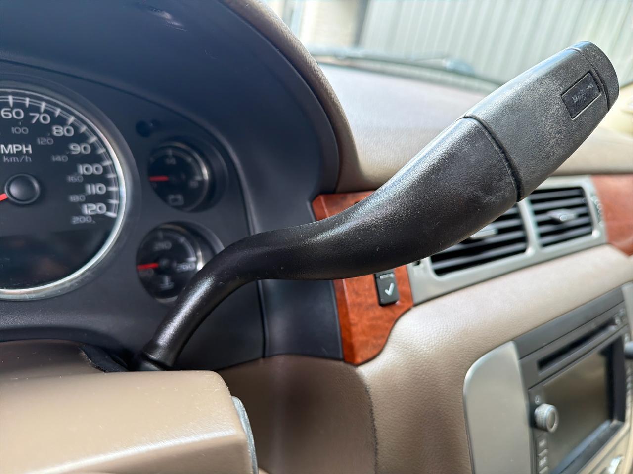 GMC Yukon SLE-1 4WD 2008