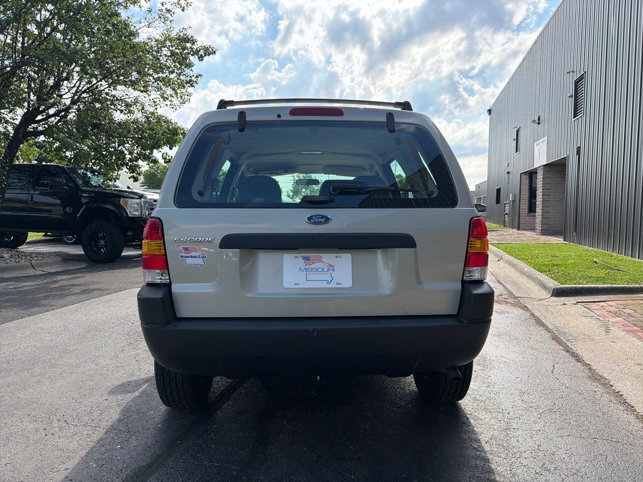 Ford Escape XLS 2WD 2004
