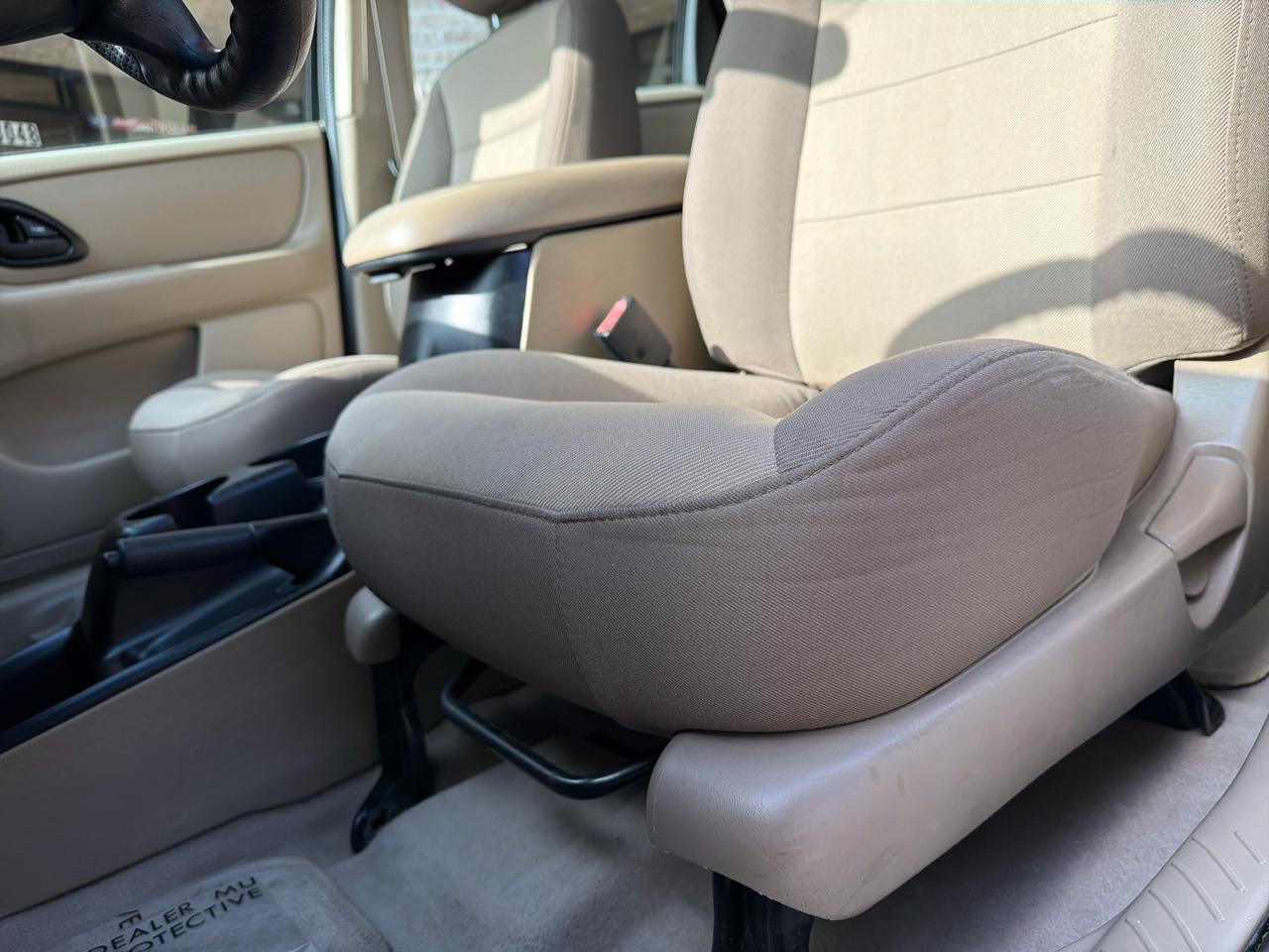 Ford Escape XLS 2WD 2004