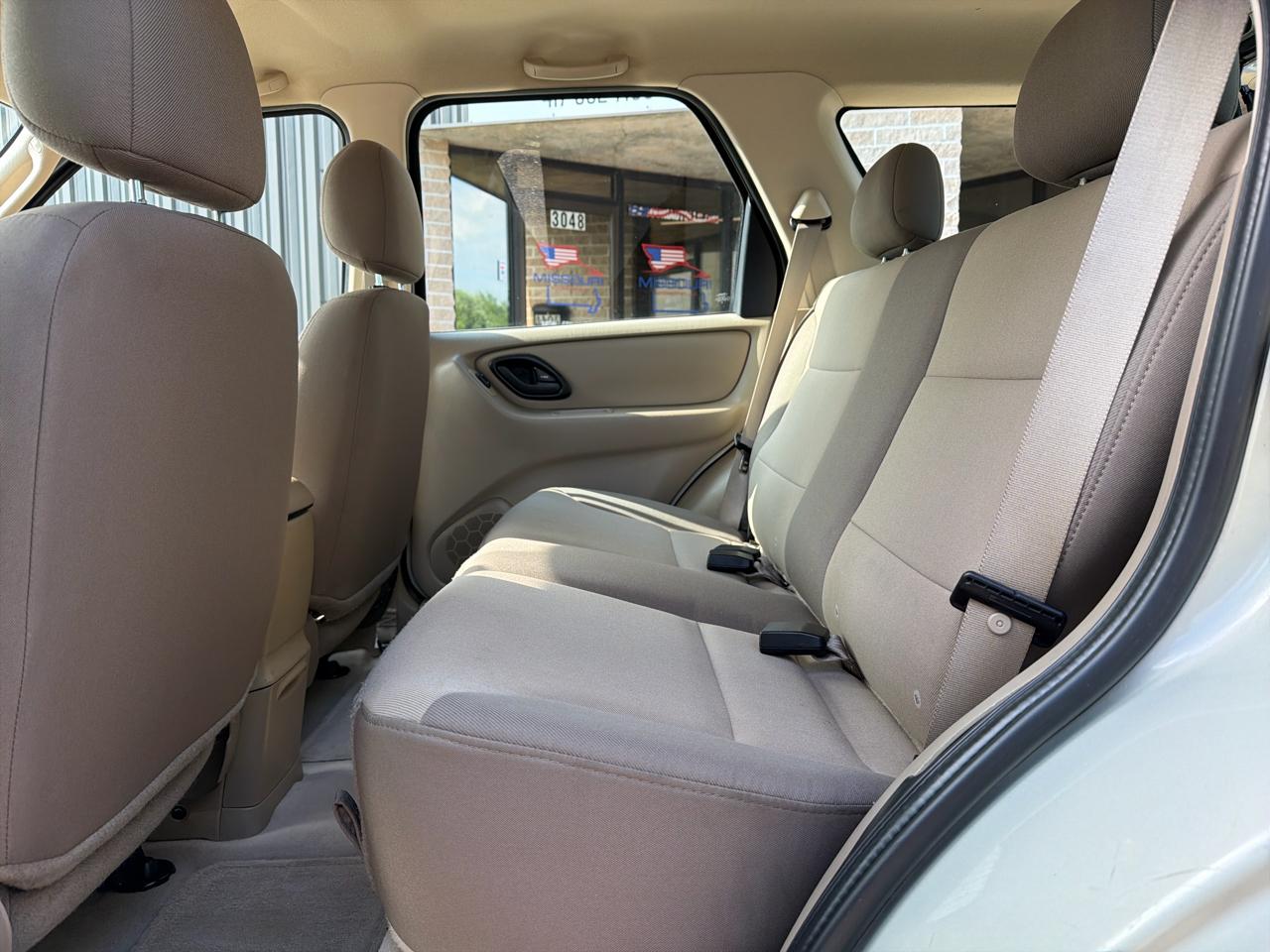 Ford Escape XLS 2WD 2004