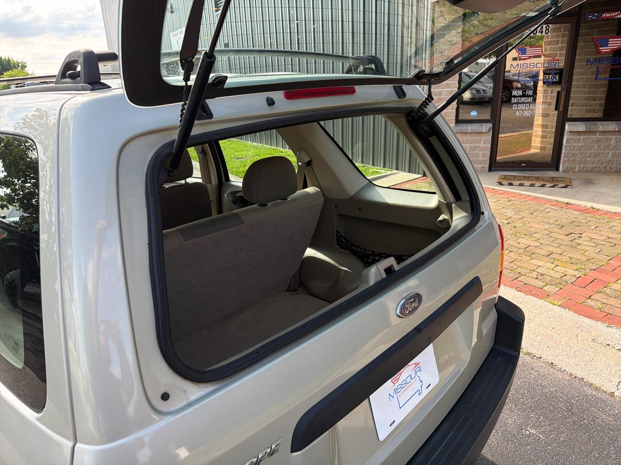 Ford Escape XLS 2WD 2004