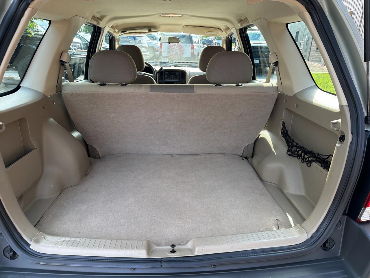Ford Escape XLS 2WD 2004
