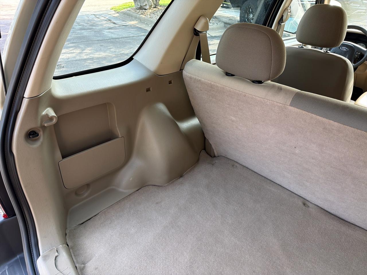Ford Escape XLS 2WD 2004