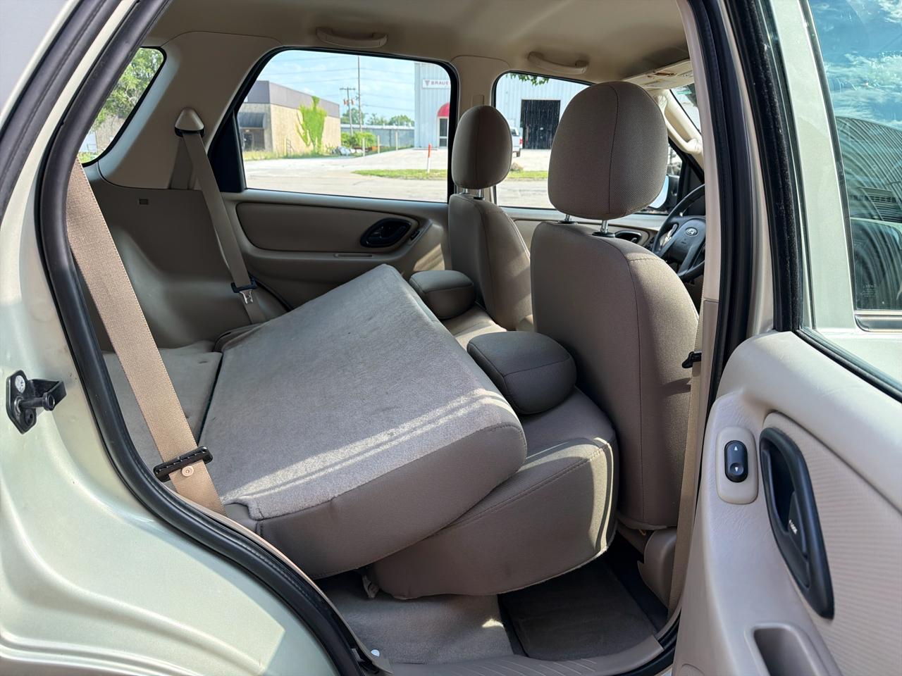 Ford Escape XLS 2WD 2004