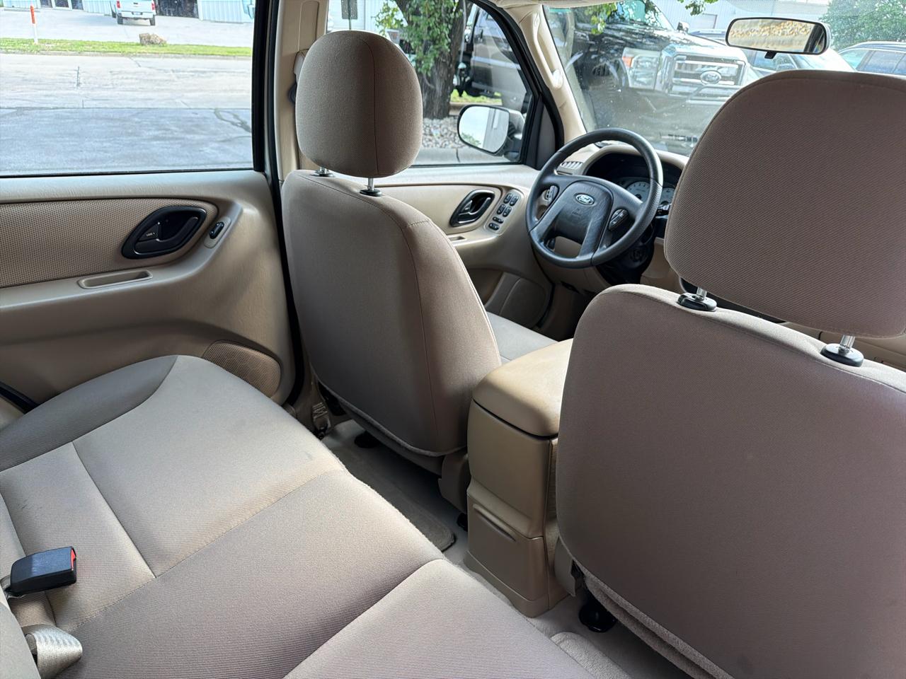 Ford Escape XLS 2WD 2004
