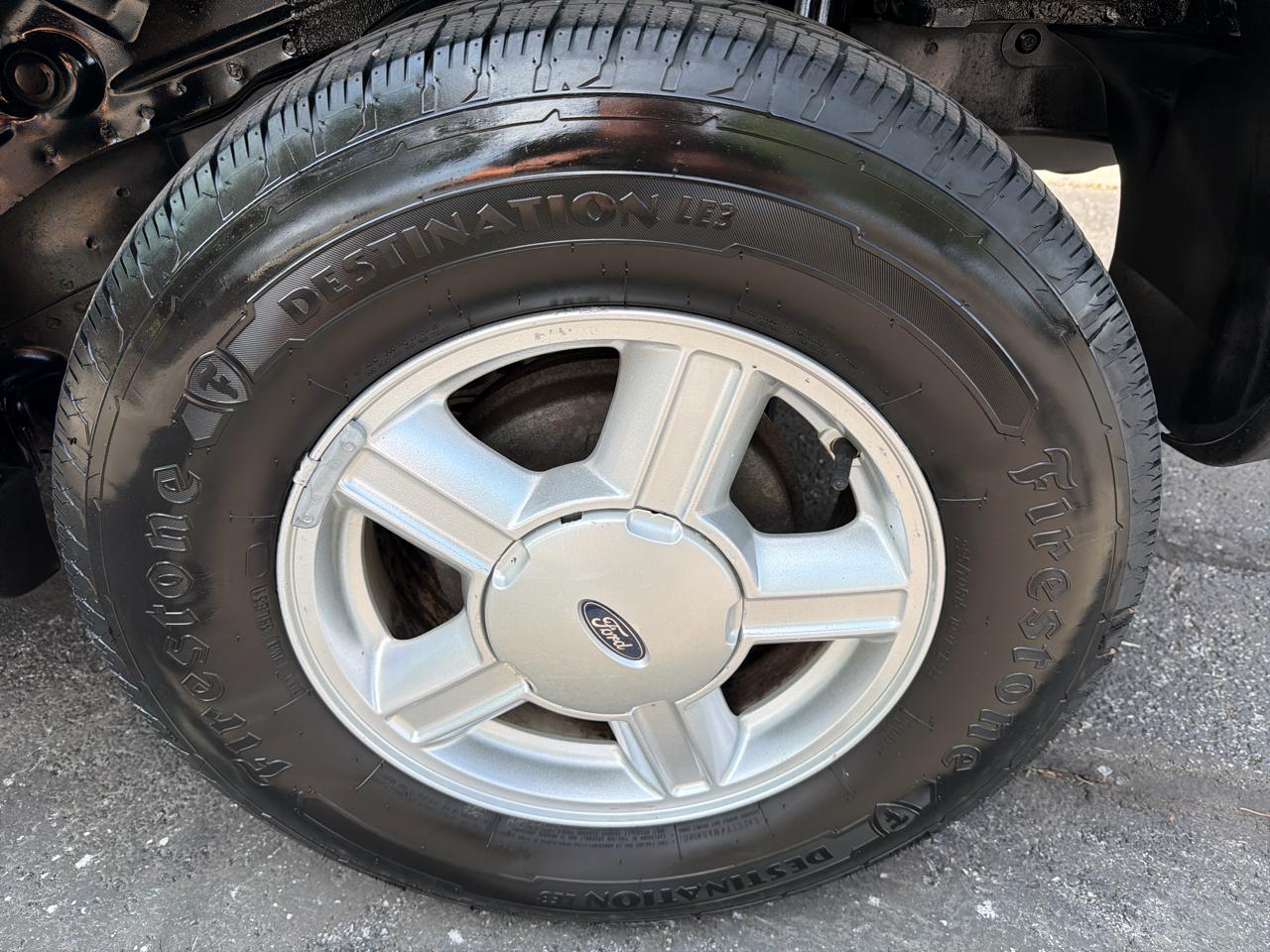Ford Escape XLS 2WD 2004