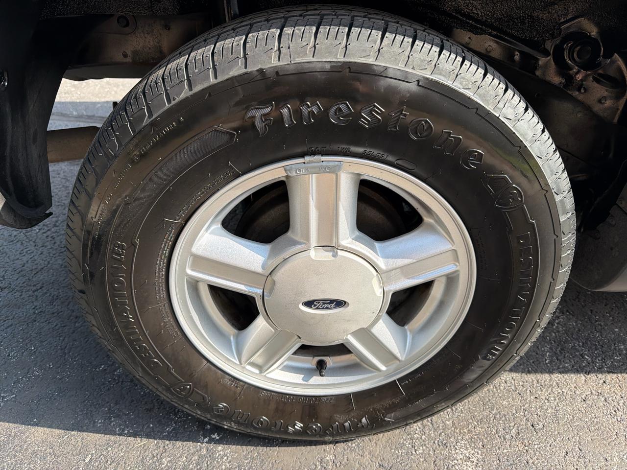 Ford Escape XLS 2WD 2004