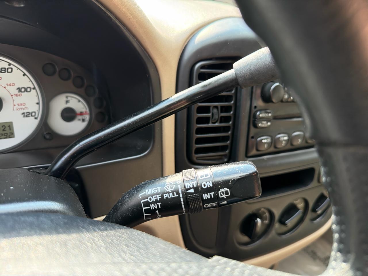 Ford Escape XLS 2WD 2004