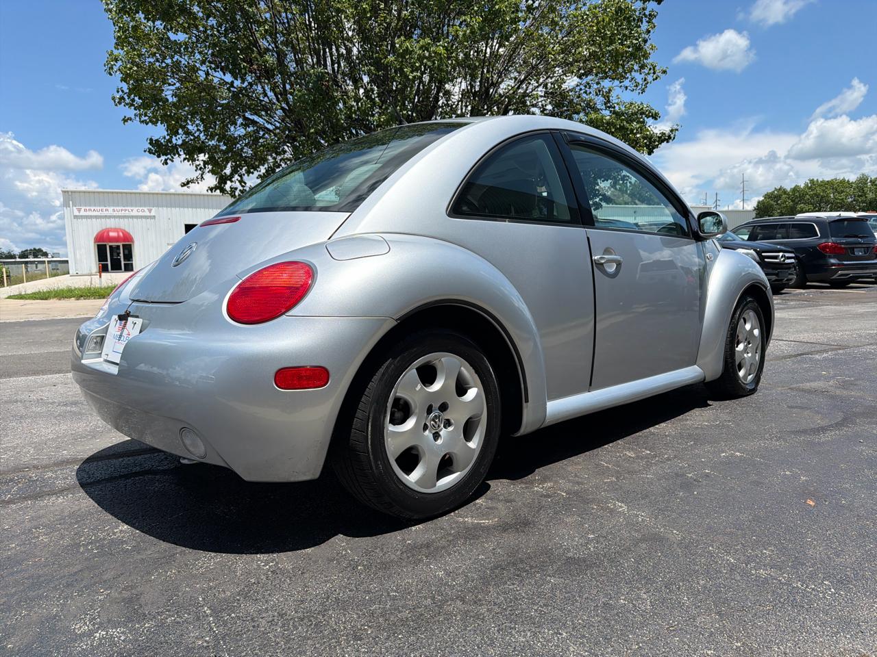 Volkswagen New Beetle GLS 2.0L 2003