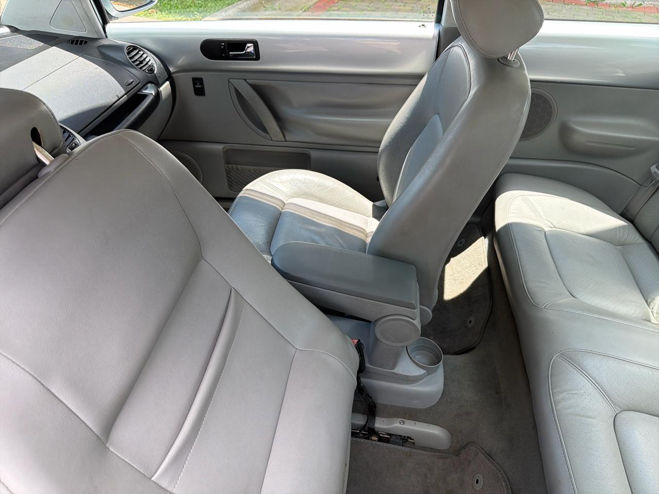 Volkswagen New Beetle GLS 2.0L 2003