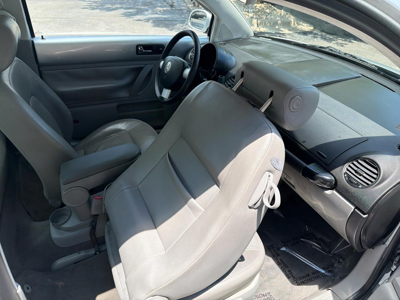 Volkswagen New Beetle GLS 2.0L 2003