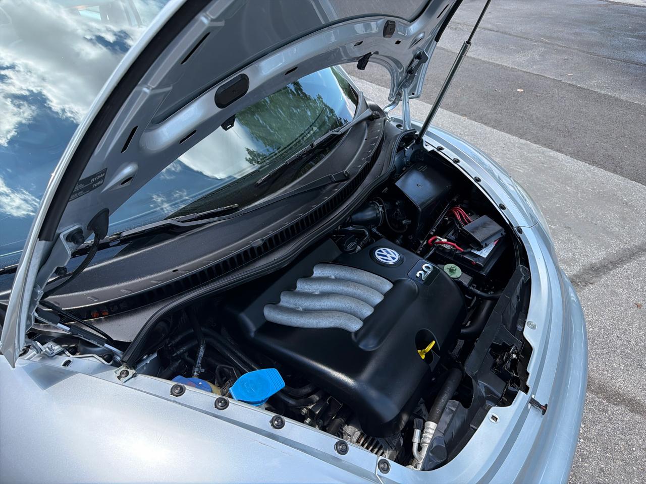 Volkswagen New Beetle GLS 2.0L 2003