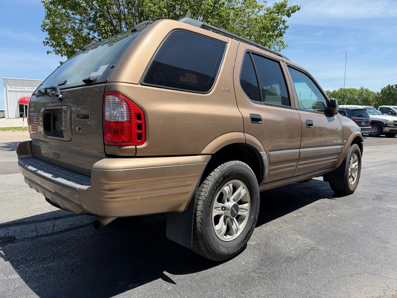 Isuzu Rodeo S V6 2WD 2001