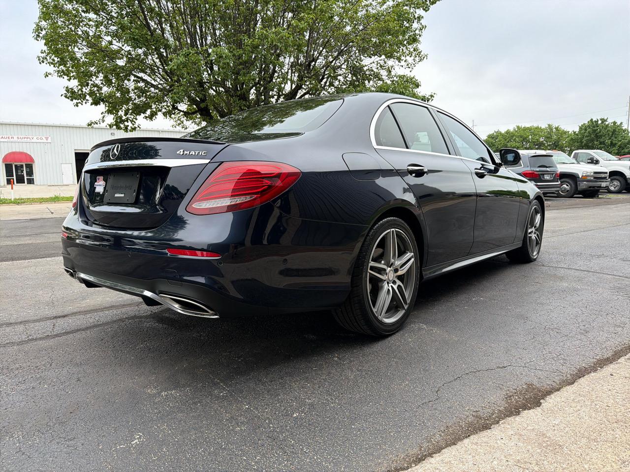 Mercedes-Benz E-Class E300 Luxury 4MATIC Sedan 2017