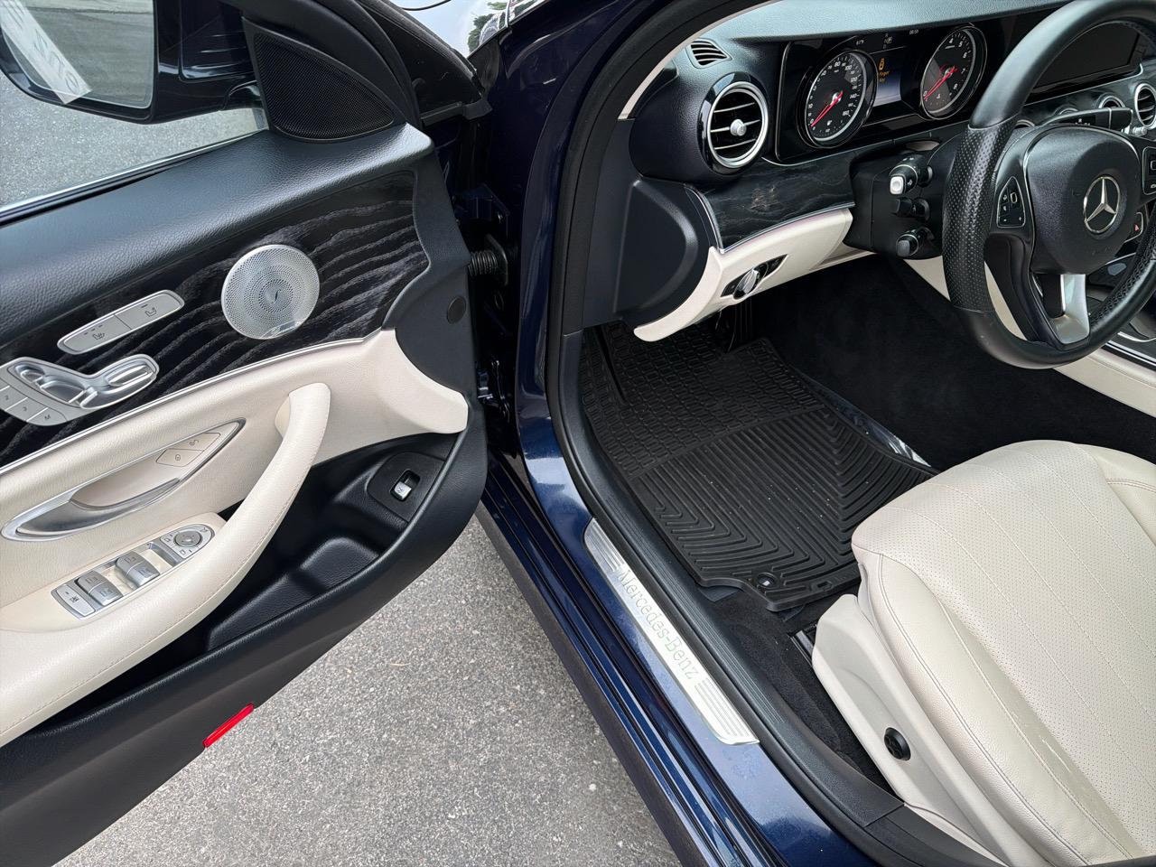 Mercedes-Benz E-Class E300 Luxury 4MATIC Sedan 2017