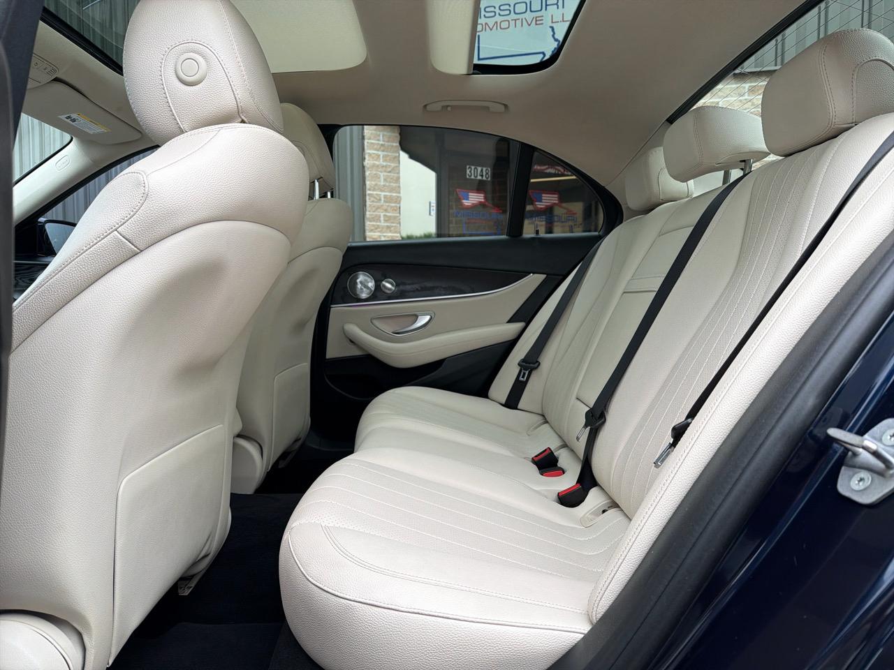 Mercedes-Benz E-Class E300 Luxury 4MATIC Sedan 2017