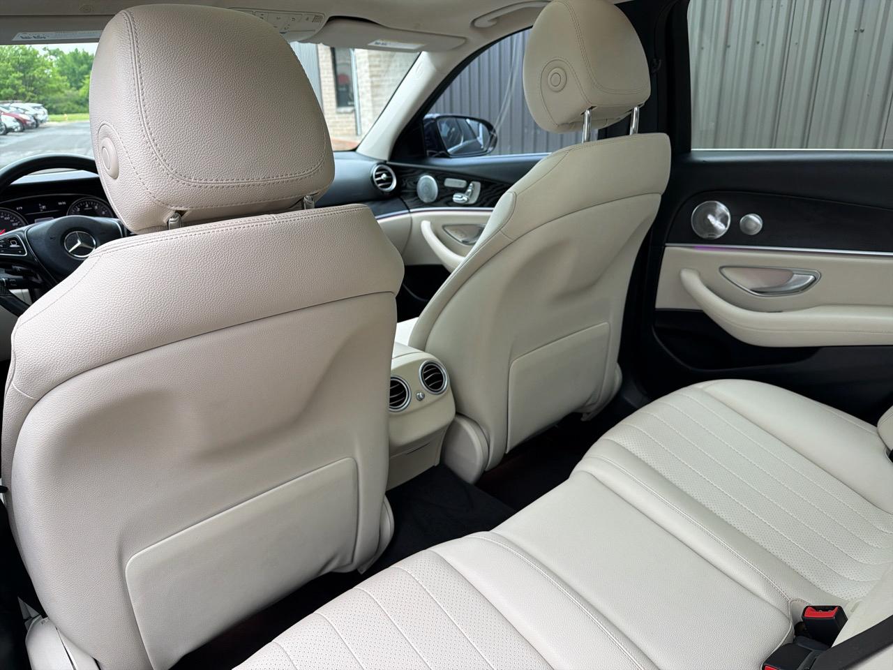 Mercedes-Benz E-Class E300 Luxury 4MATIC Sedan 2017