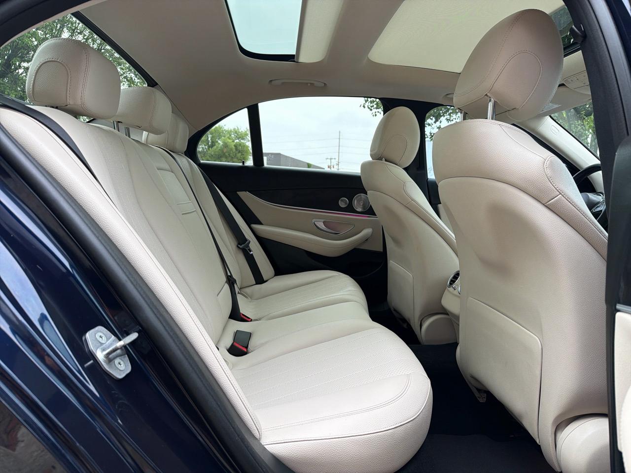 Mercedes-Benz E-Class E300 Luxury 4MATIC Sedan 2017