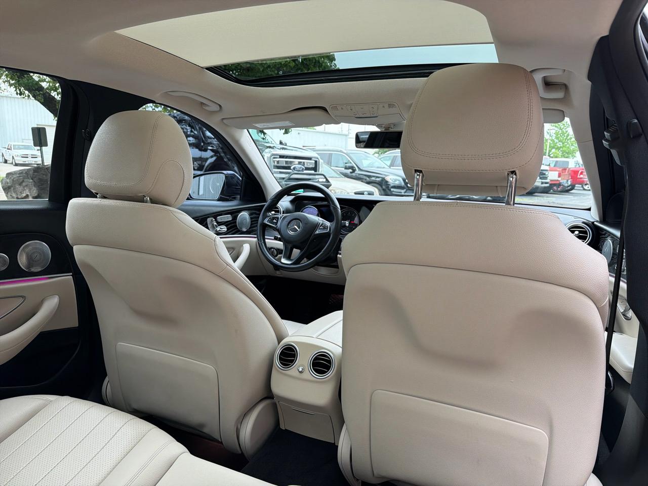 Mercedes-Benz E-Class E300 Luxury 4MATIC Sedan 2017