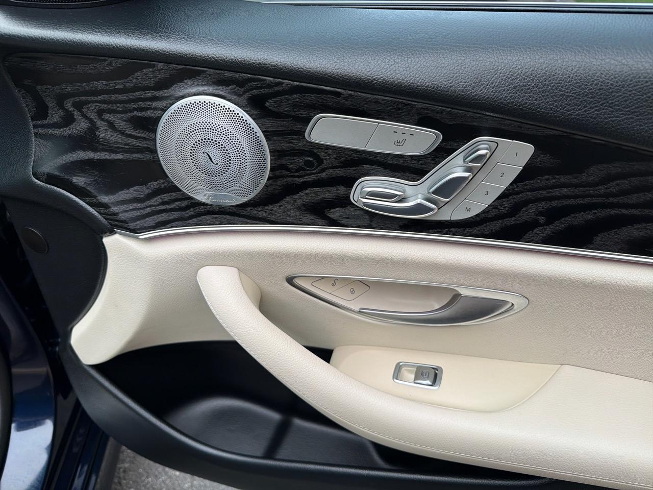 Mercedes-Benz E-Class E300 Luxury 4MATIC Sedan 2017
