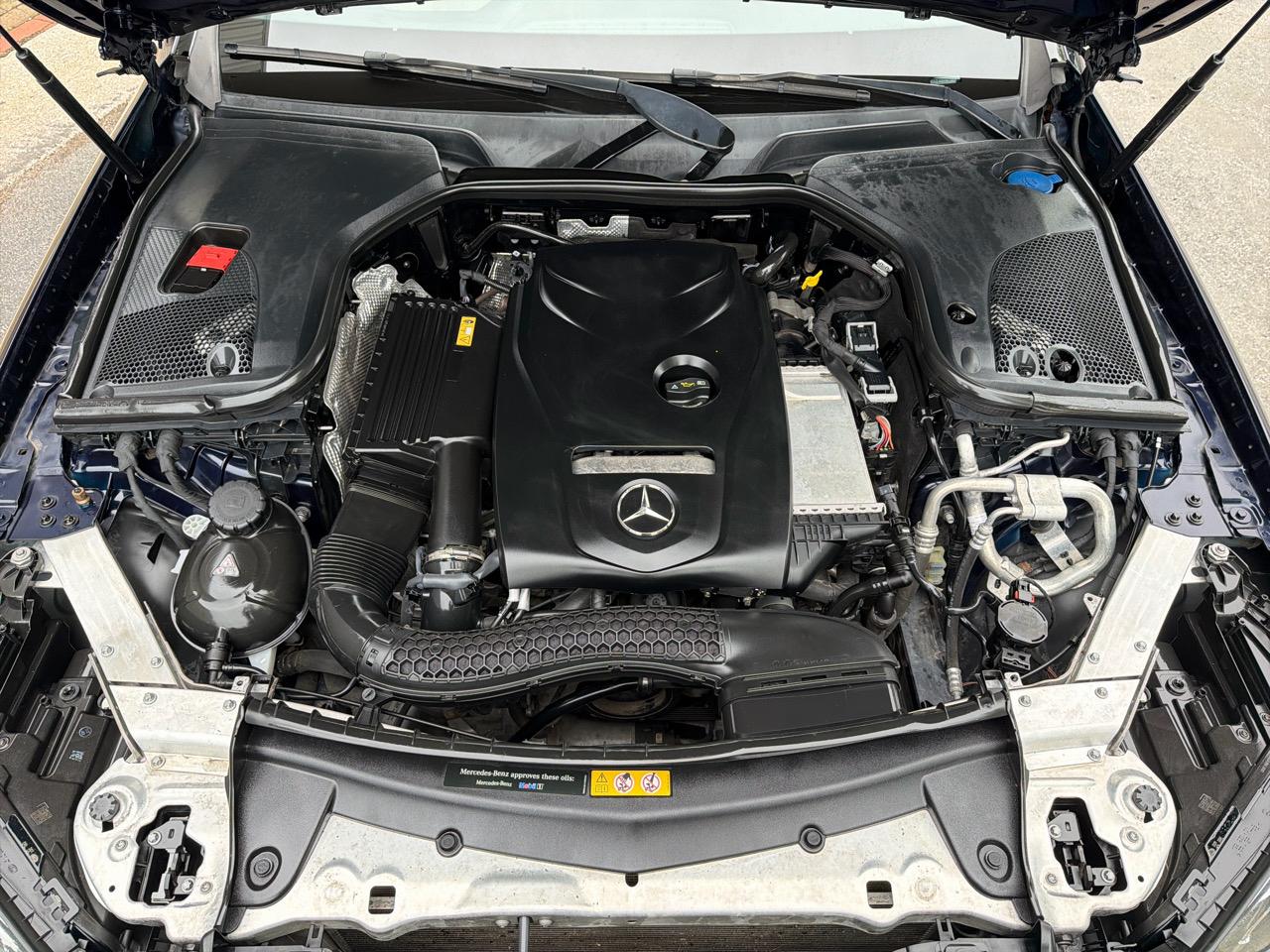 Mercedes-Benz E-Class E300 Luxury 4MATIC Sedan 2017