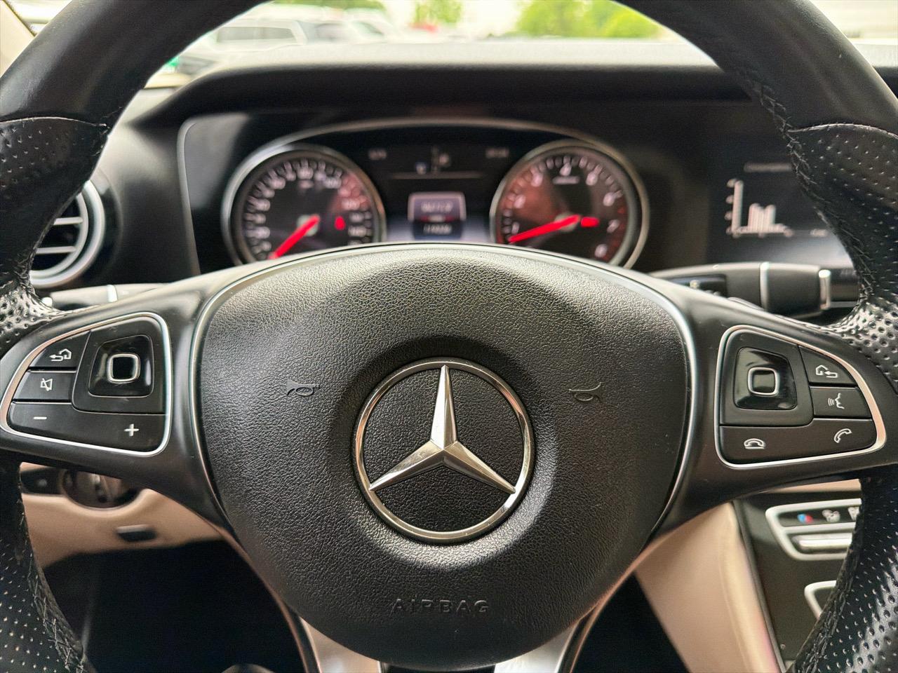 Mercedes-Benz E-Class E300 Luxury 4MATIC Sedan 2017