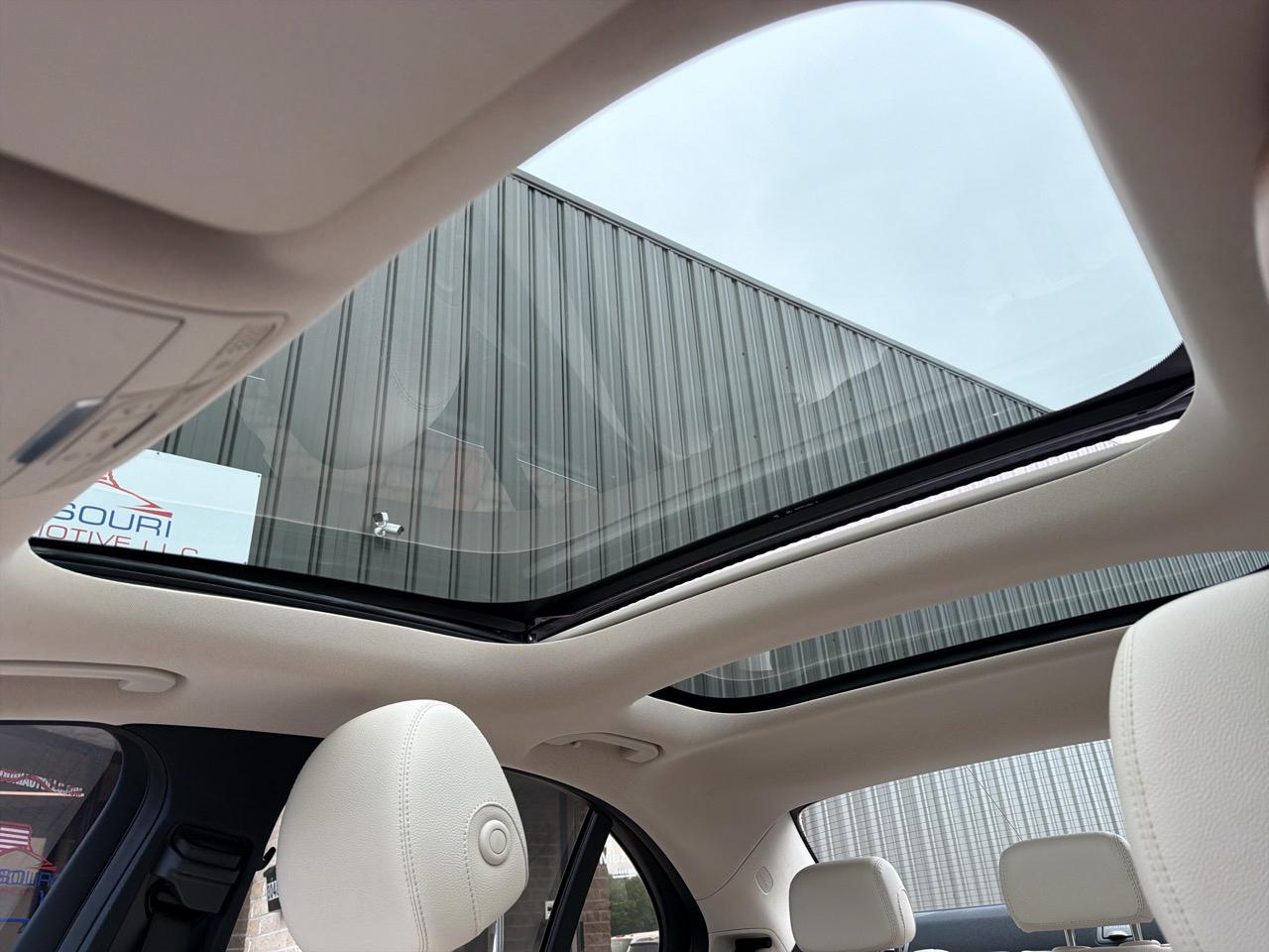 Mercedes-Benz E-Class E300 Luxury 4MATIC Sedan 2017