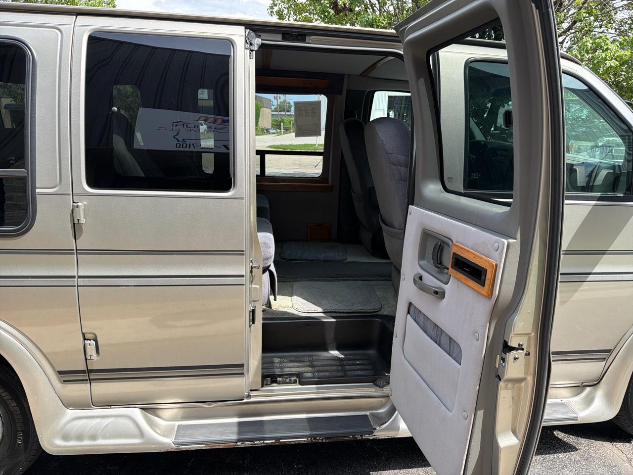 GMC Savana  2003