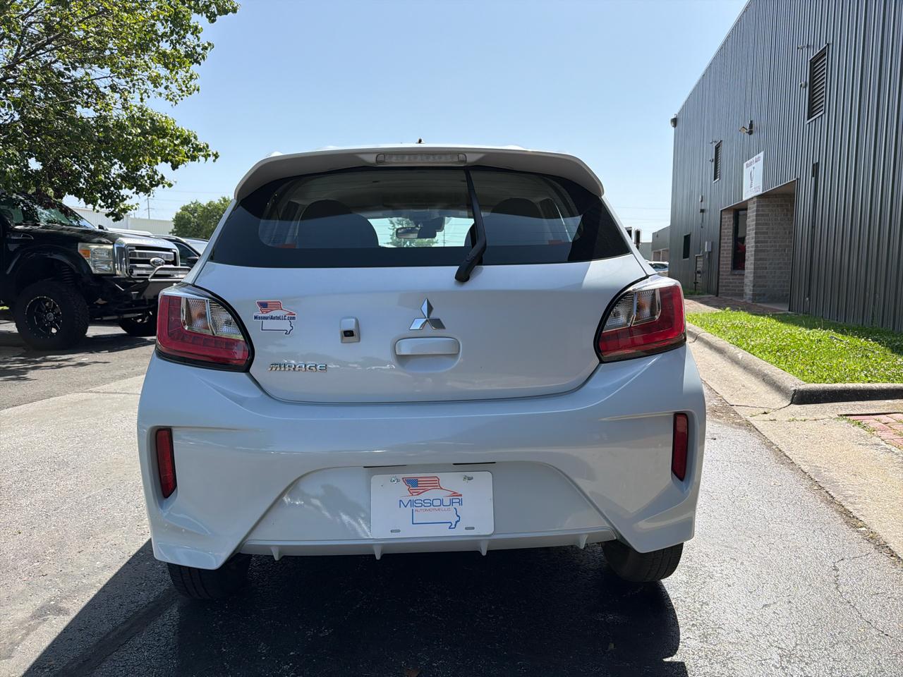 Mitsubishi Mirage ES 5M 2023