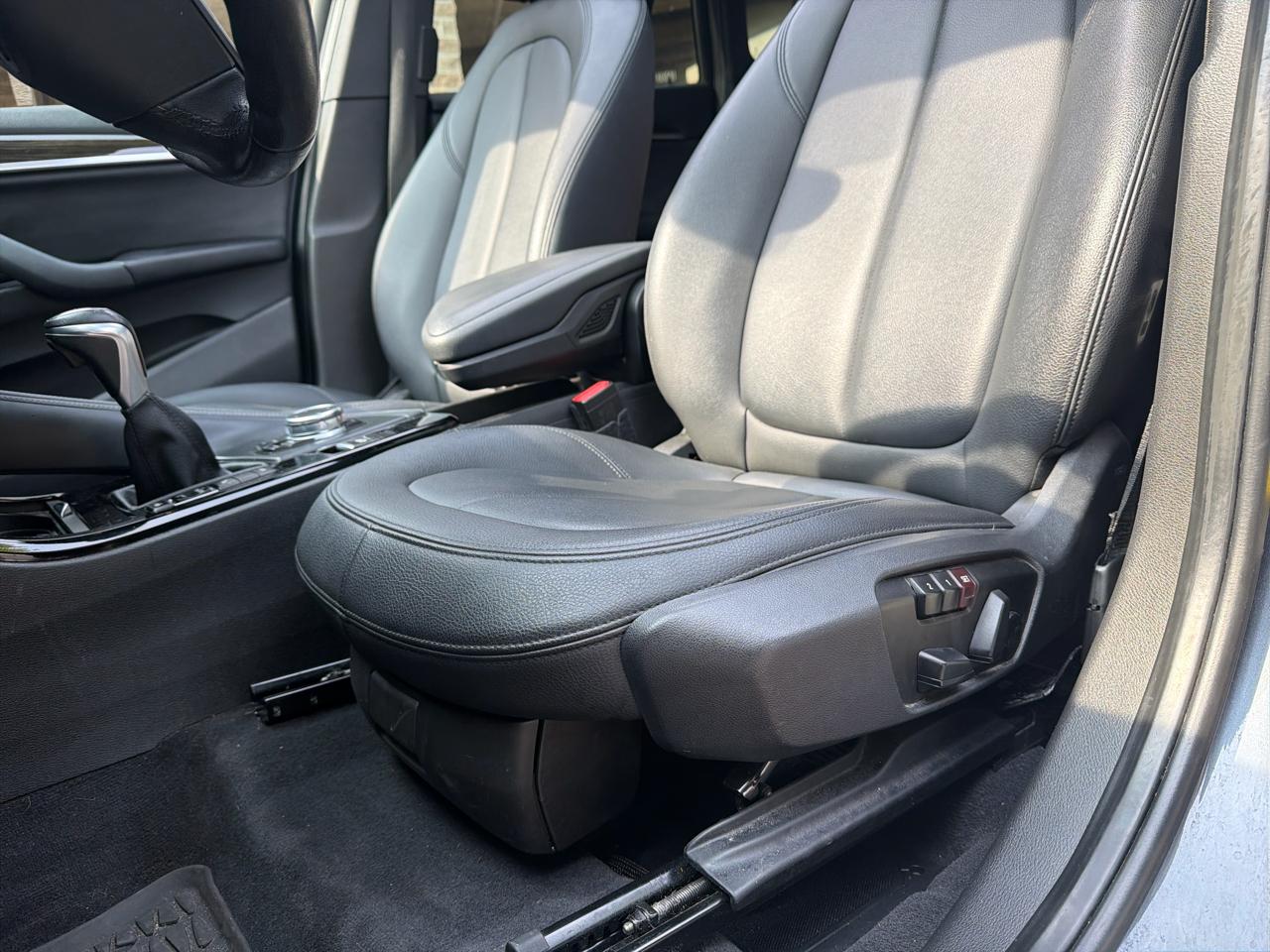2016 BMW X1 28i - Photo 12