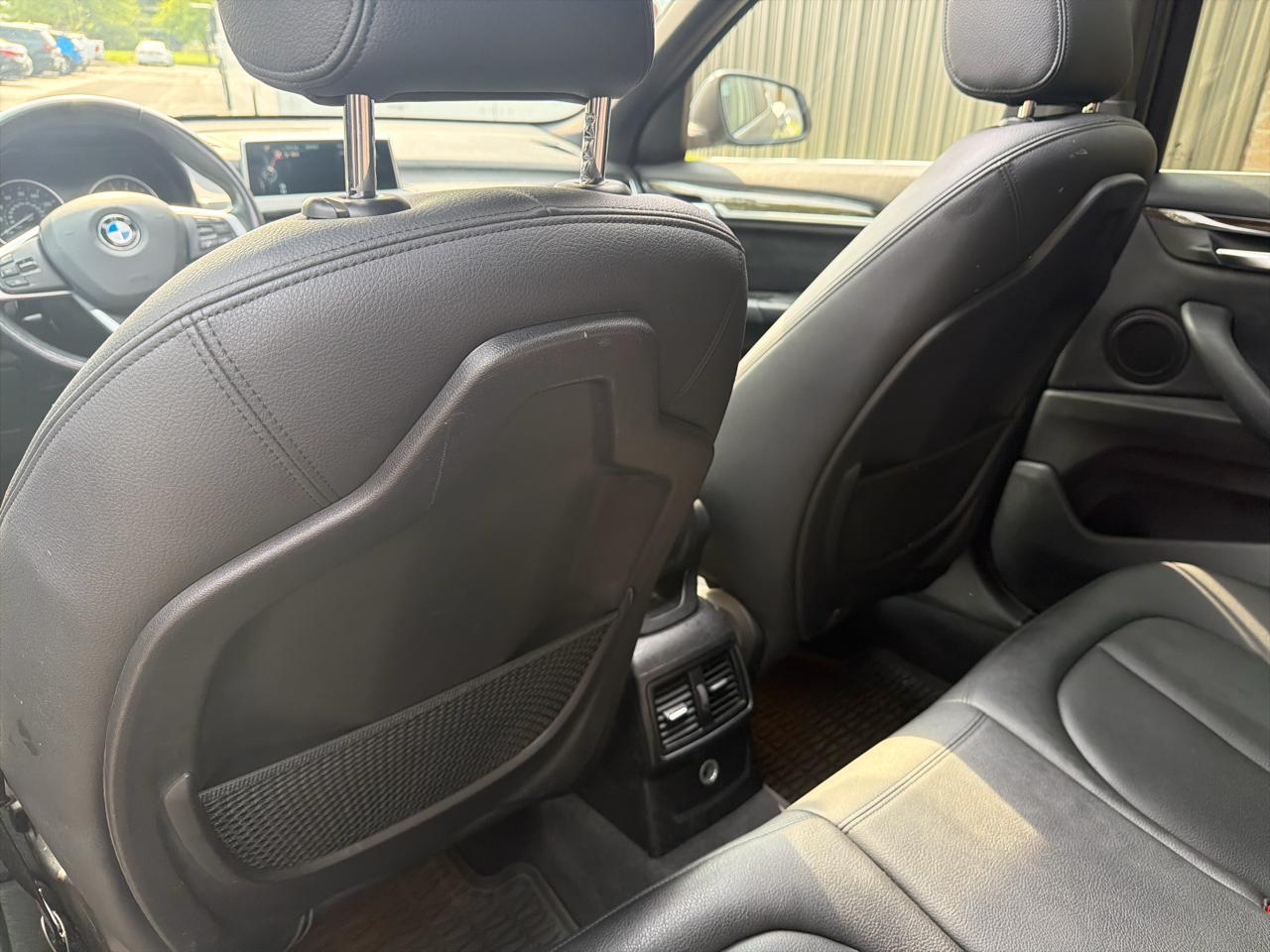 2016 BMW X1 28i - Photo 17
