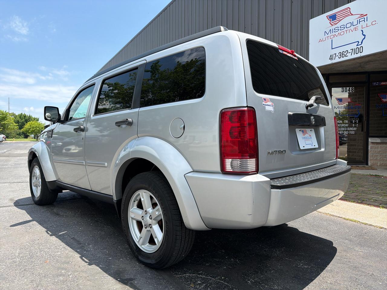Dodge Nitro SXT 2WD 2008