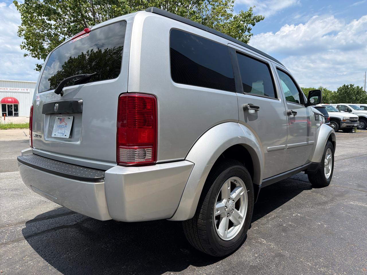 Dodge Nitro SXT 2WD 2008