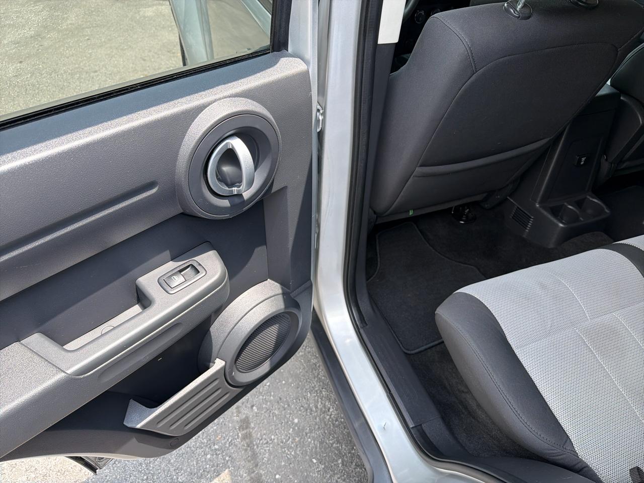 Dodge Nitro SXT 2WD 2008