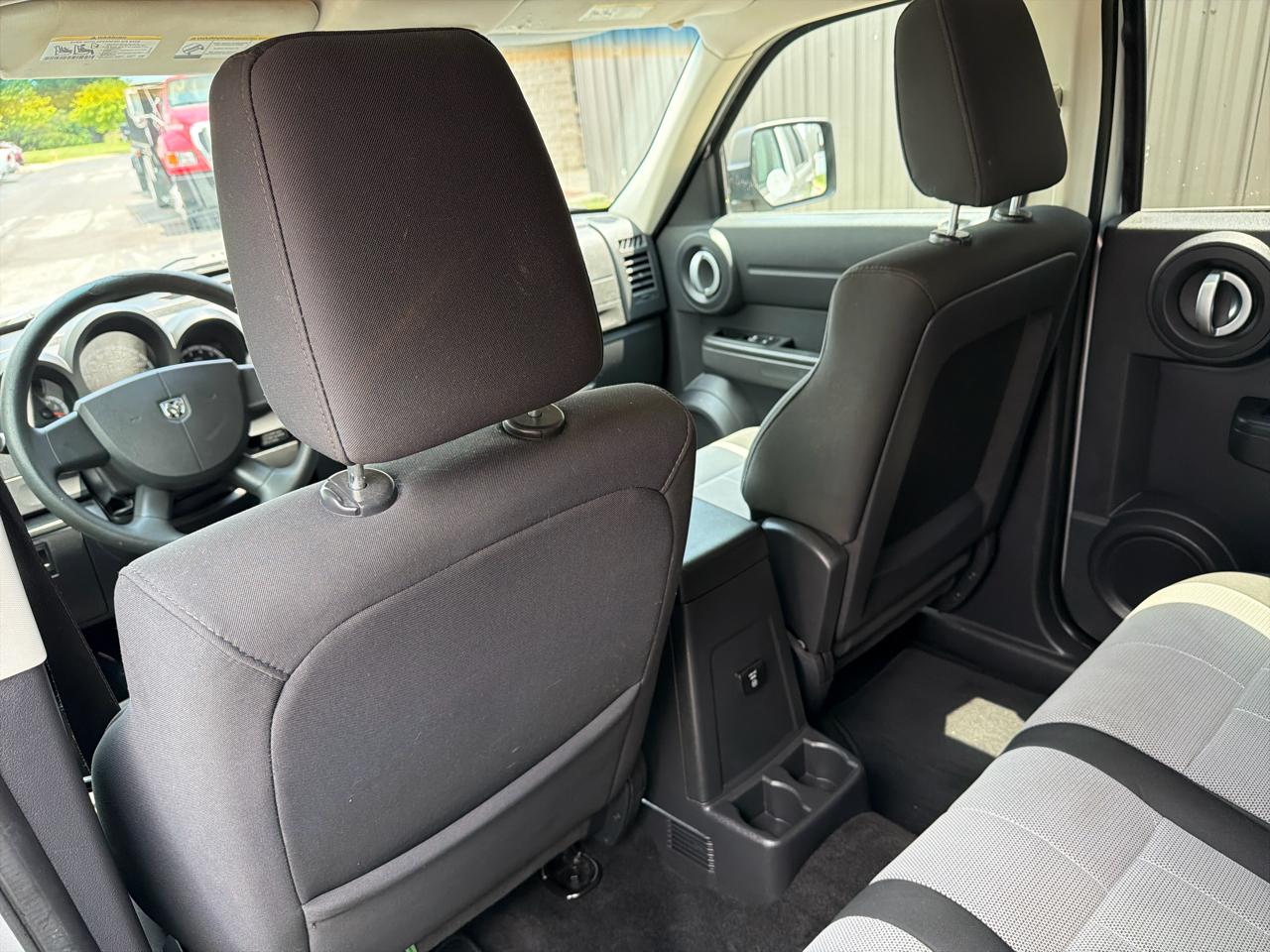 Dodge Nitro SXT 2WD 2008