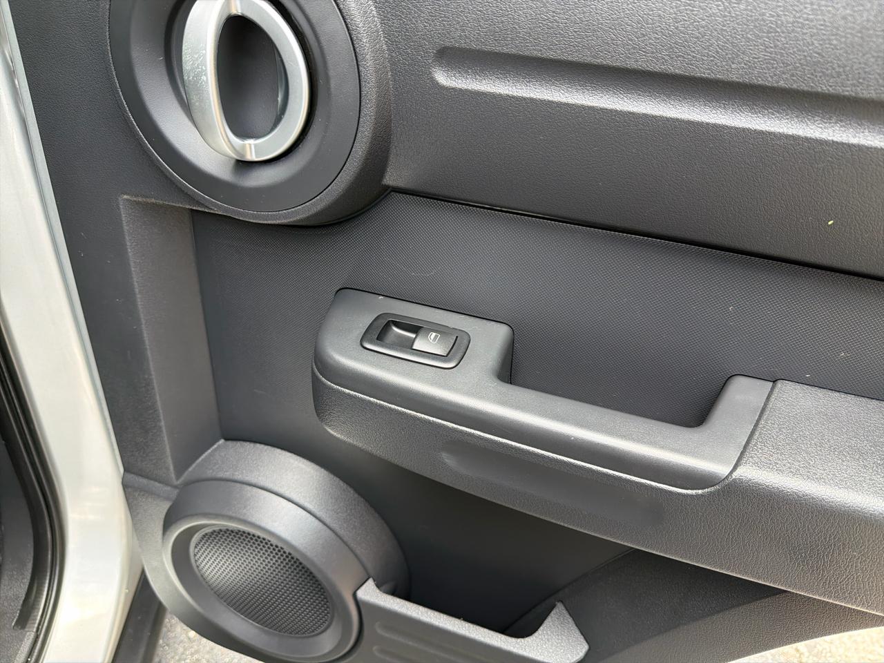 Dodge Nitro SXT 2WD 2008