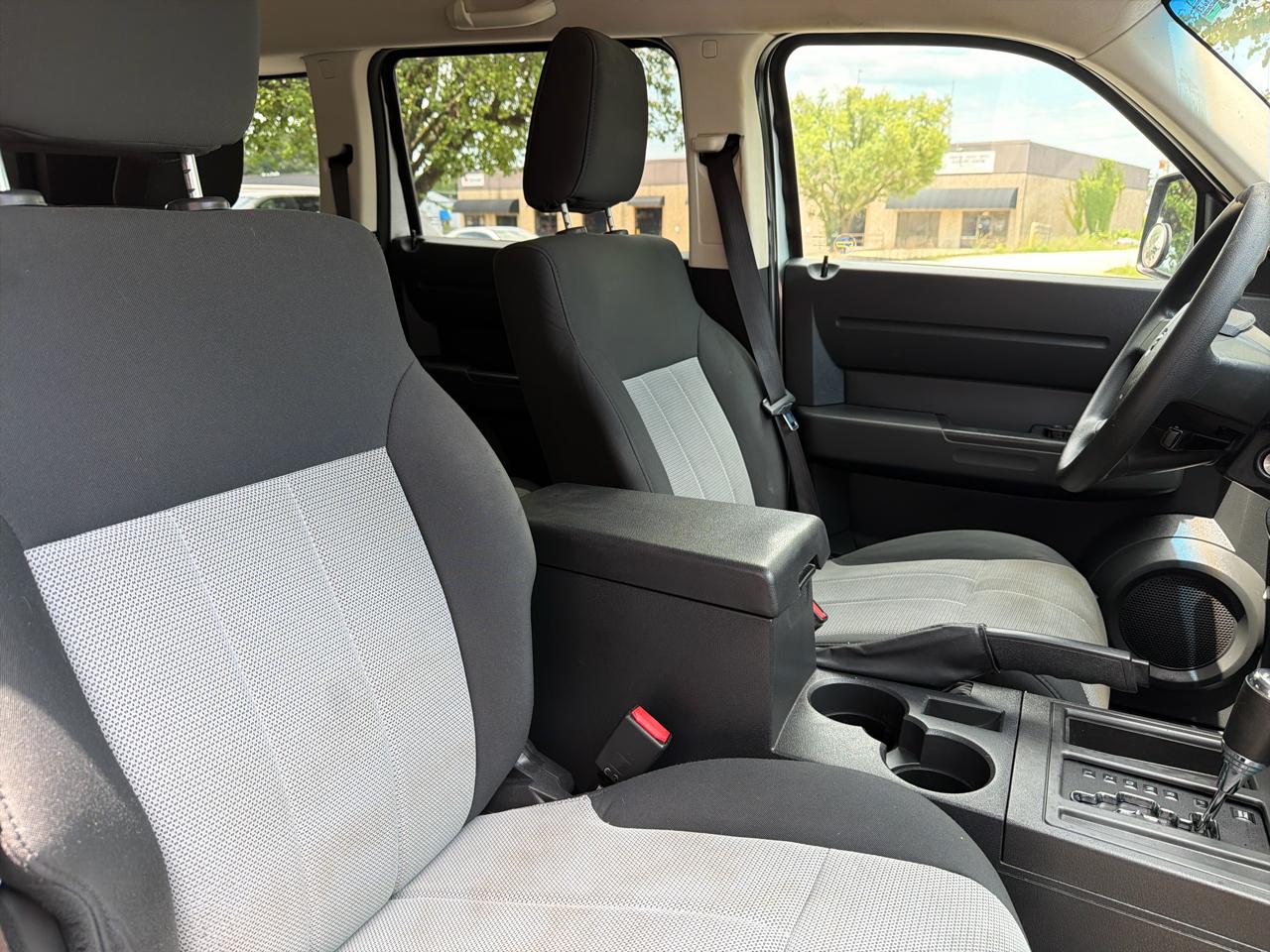 Dodge Nitro SXT 2WD 2008